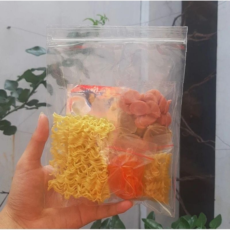 

seblak mie instan mwangan