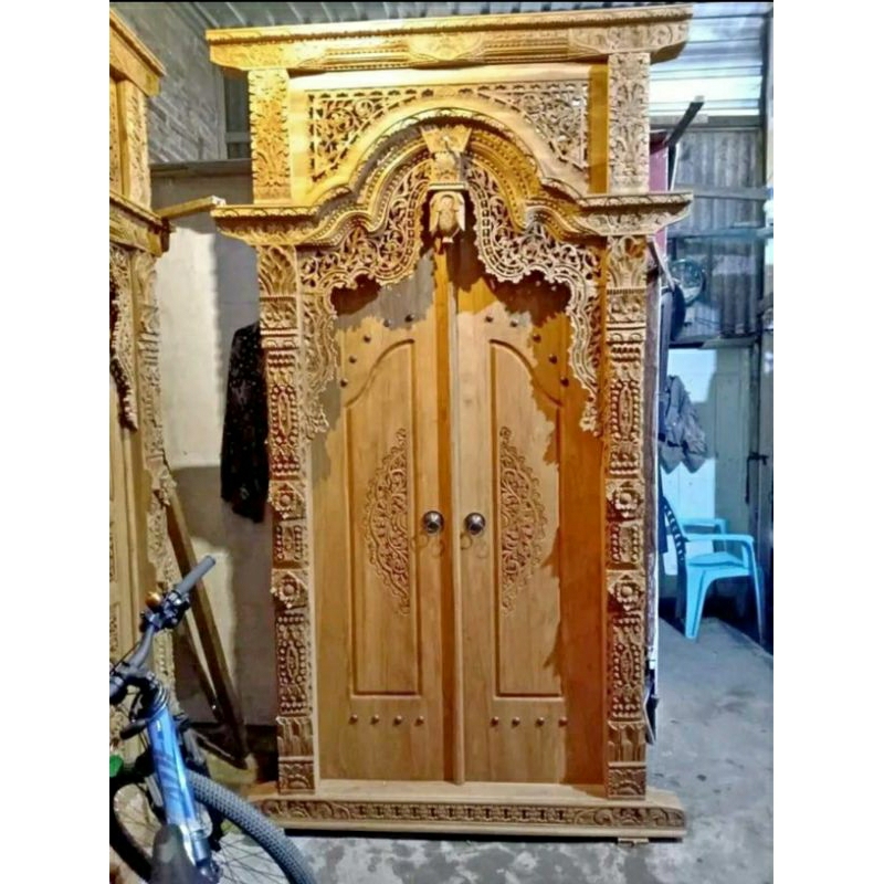 pintu gebyok ukir kayu jati