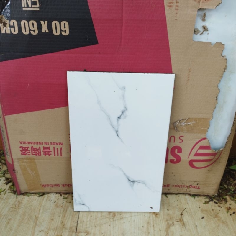 kramik dinding calara bianco uk 25×40