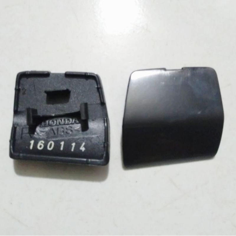Cover tutup lobang baut spoiler bagasi Honda jazz original