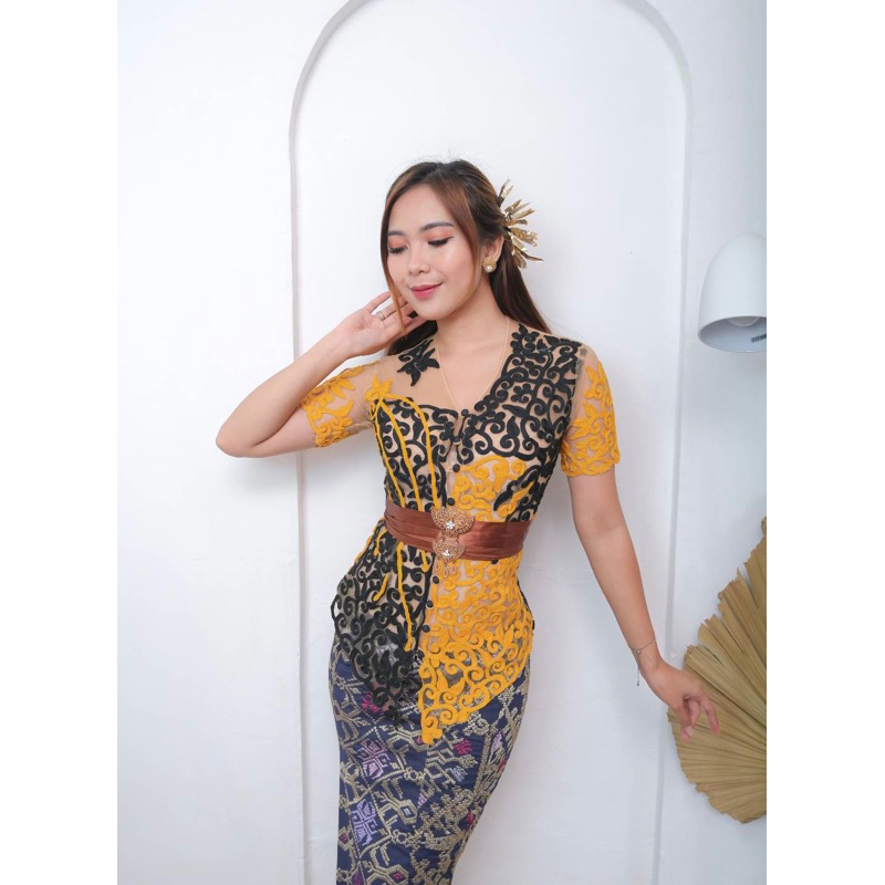 Set Kebaya ~ One Set Kebaya kondangan pesta wisuda ~ Setelan Kebaya Bali ( kebaya + kamen/rok + selendang sabuk)