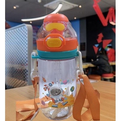 DEOS--BOTOL MINUM WITH TALI KODE 2681 +SEDOTAN/BOTOL MINUM ANAK MOTIF KARAKTER ASTRONOUT