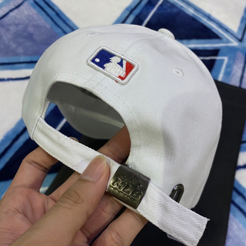 Topi Newyork Fullwhite Hat Logo Black Free Goodiebag