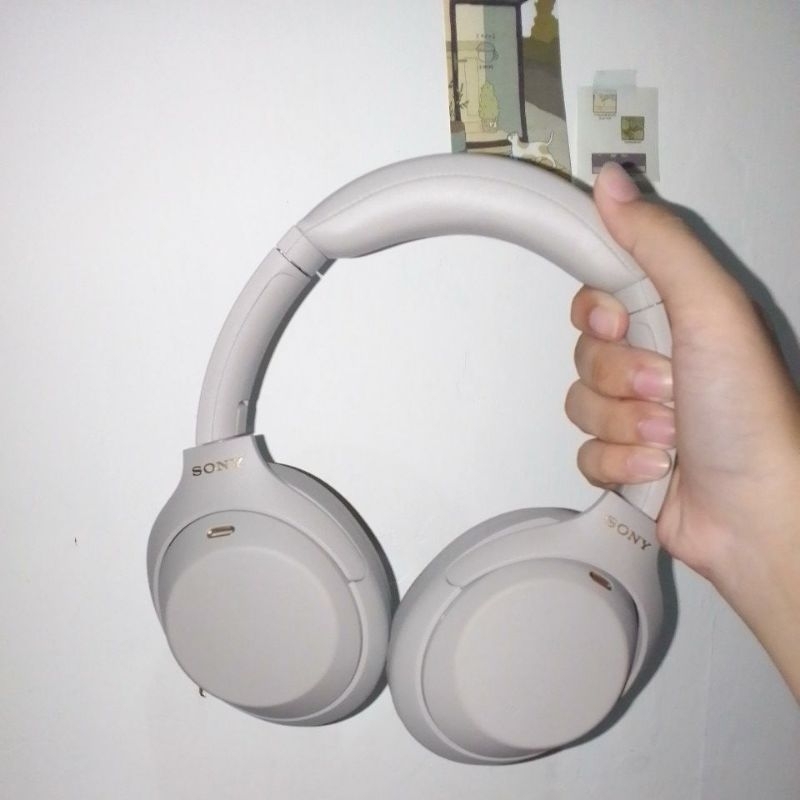 (Boleh Nego) Sony Wh-1000xm4 silver