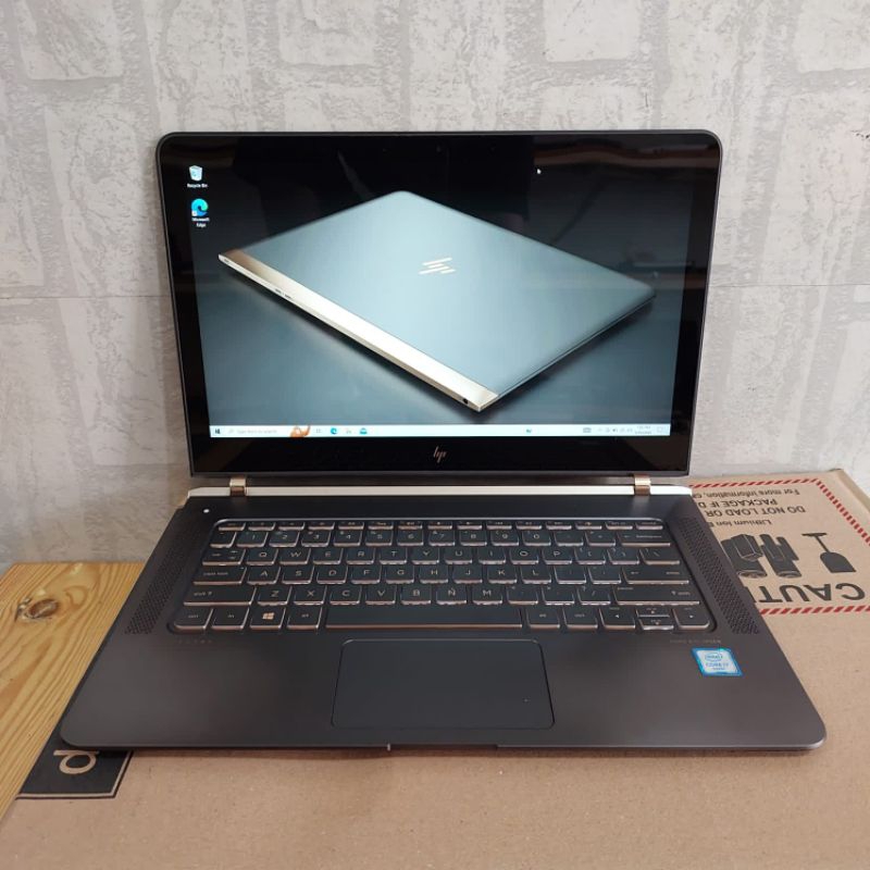 Laptop HP Spextre 13-v011dx Cor i7-6500U Ram 8Gb SSD 256Gb Keyboard backlight