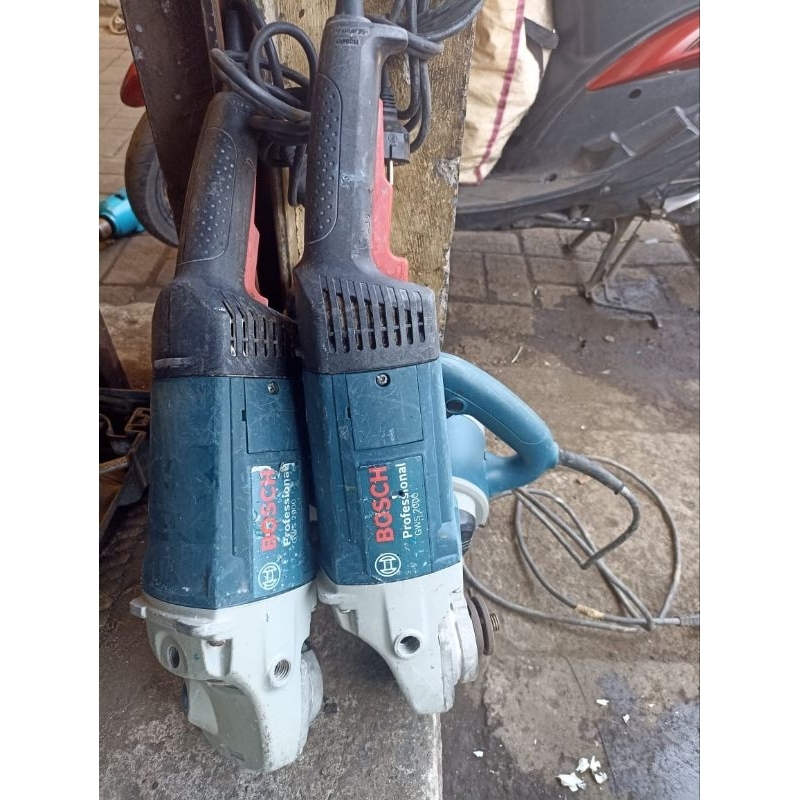 gerinda 7inc BOSCH GWS 2000/GWS 20-180 second (bekas pakai)