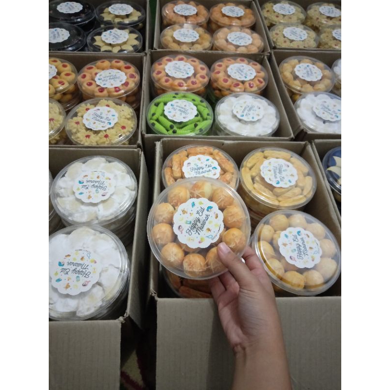 

Kue Kering (Ghifari Cookies)