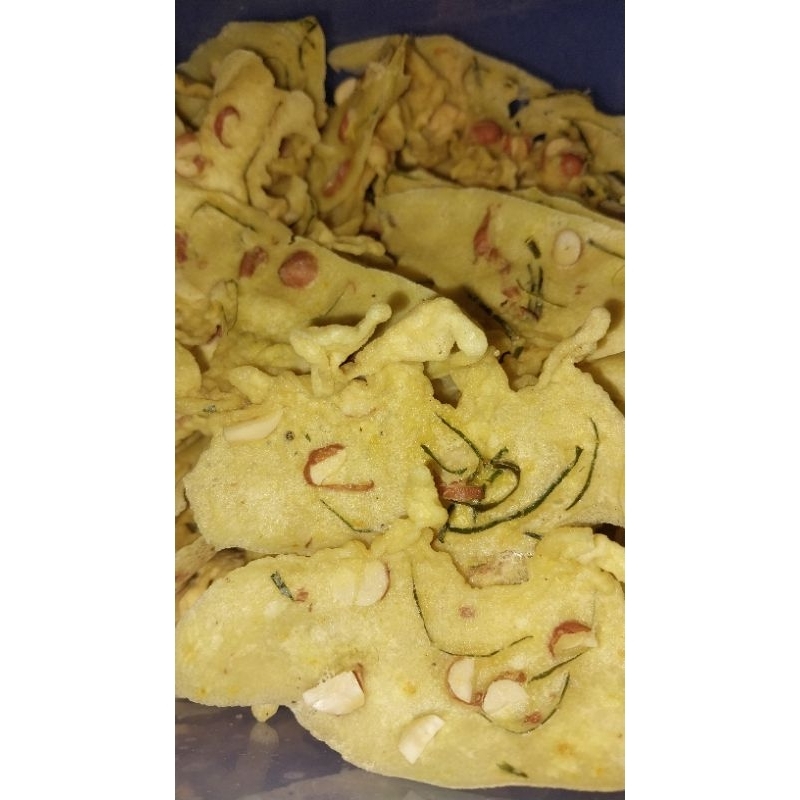 

Rempeyek Kacang Tanah Daun Jeruk Home Made by Bu Sriami