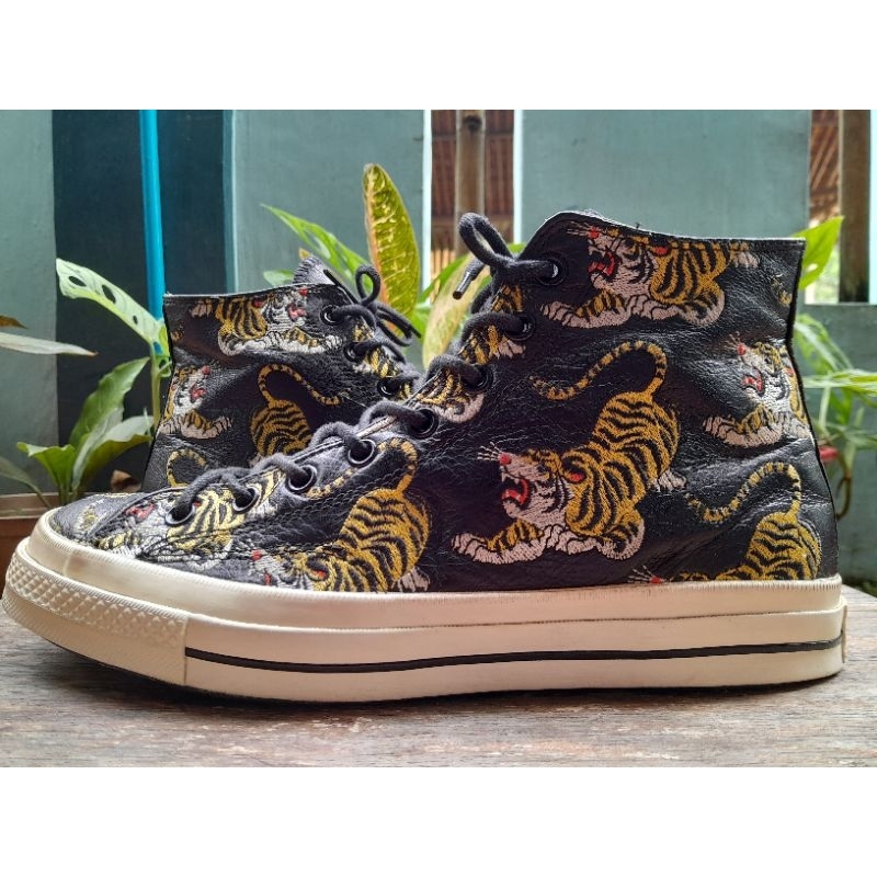 CONVERSE CT 70S SOUVERNIR JACKET PACK DOKURO TIGER