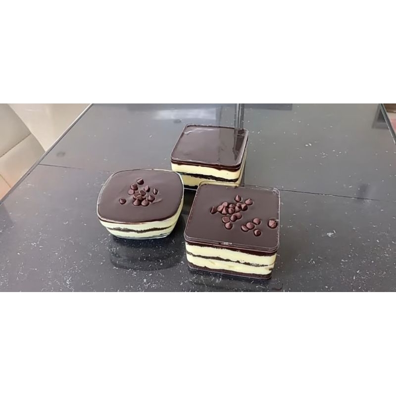 

oreo eclair dessert box mini