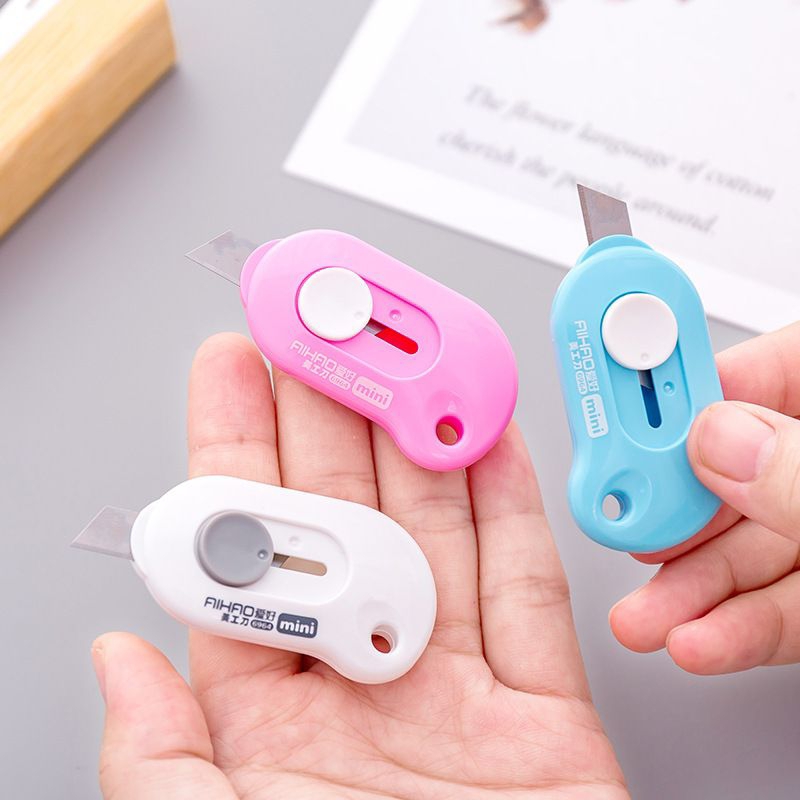 

mini cutter aesthetic / cutter mini portabel pisau pemotongan kertas silet Sanrio kuromi rendom