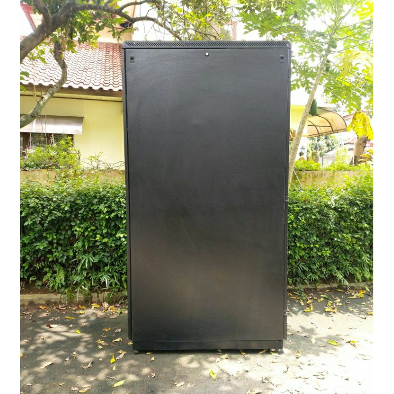 Close Rack Server 42U hitam