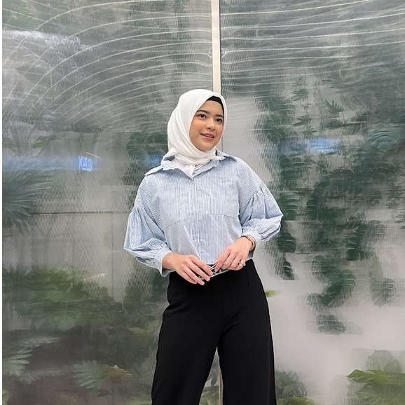 Strip Shirt Kemeja Crop Wanita Katun Salur by Vanesha Wear