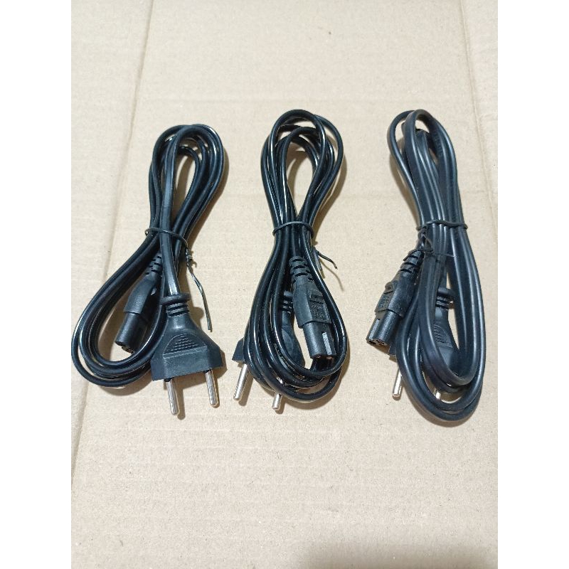 Kabel power angka 8