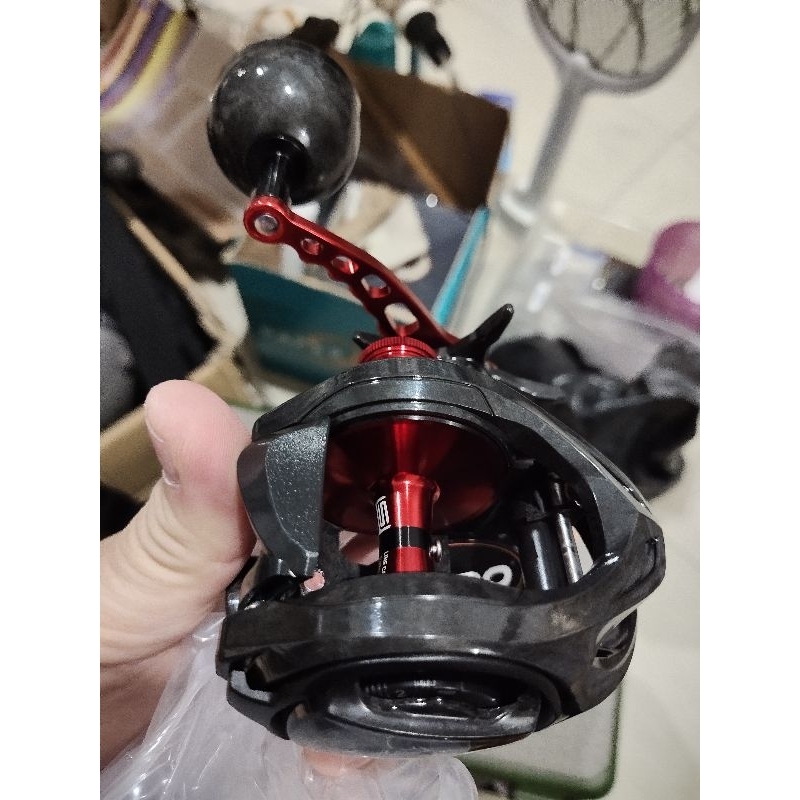 Reel daido king predator 300 L atau right gen 1 atau ghost series aedia juga 400 xl baitcasting over