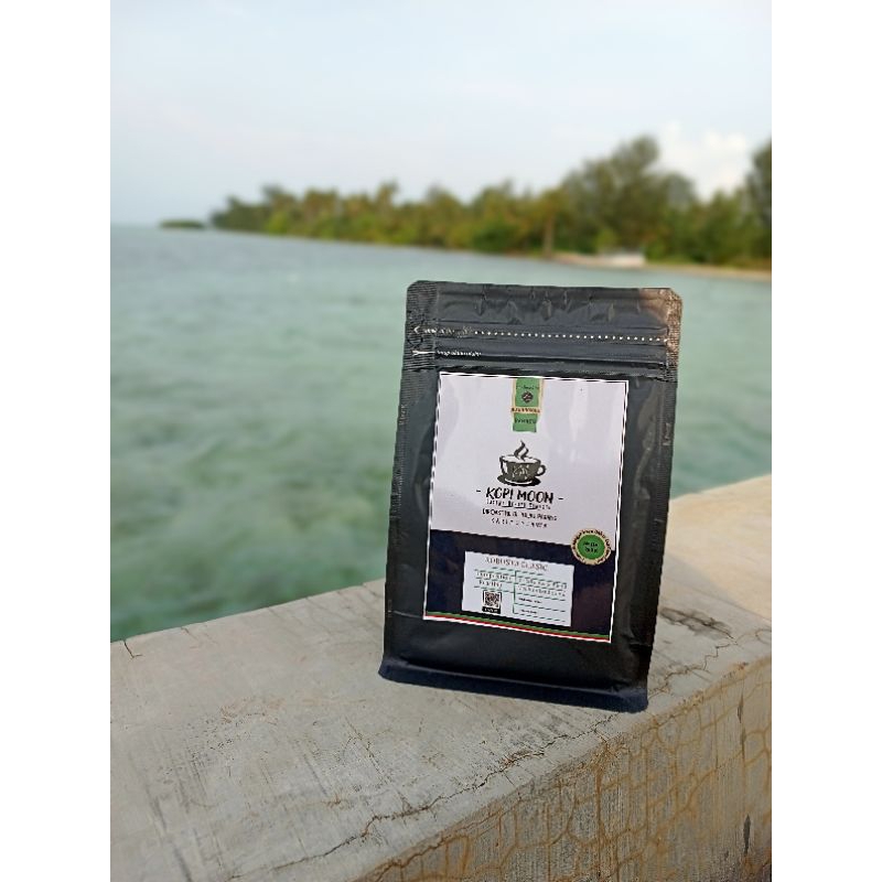 

KOPI MOON KOPI KHAS KARIMUNJAWA OLEH OLEH KOPI LELET ROASTING TRADISIONAL DENGAN KAYU BAKAR DAN PASIR PANTAI