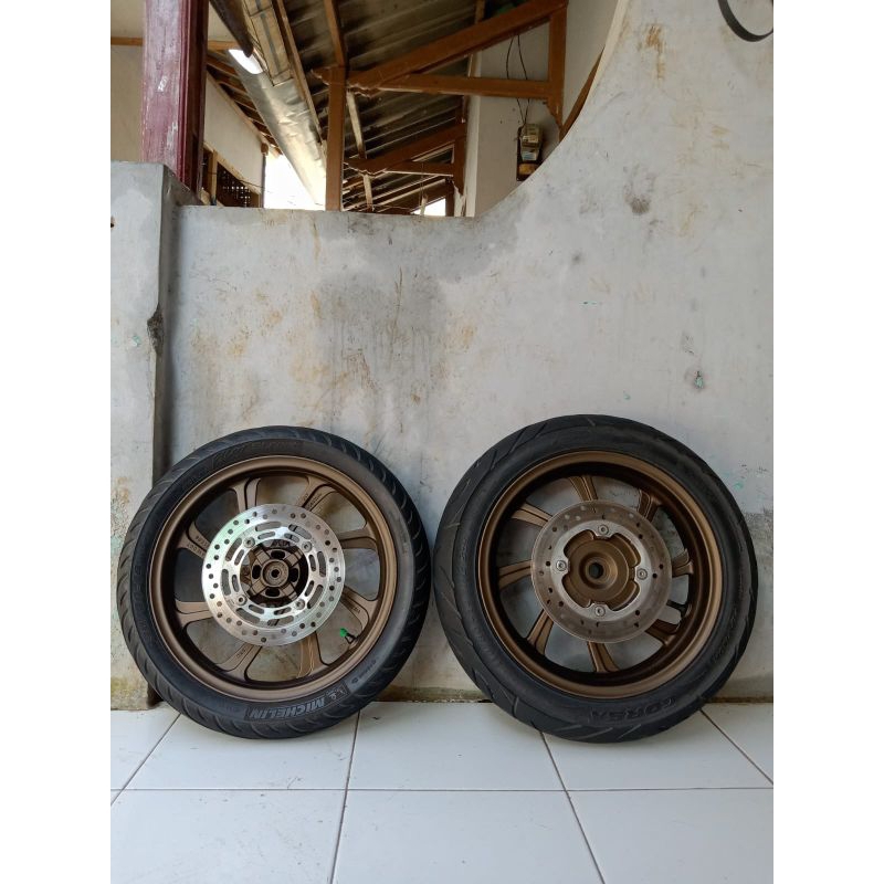 velg original pcx lokal/150 bisa dipasang di pcx 160/vario 160 Abs