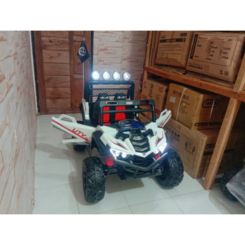 Mobil Aki Anak Yukita Mainan Anak Ukuran Jumbo Bisa Dua Anak Ban Karet Jok Kulit