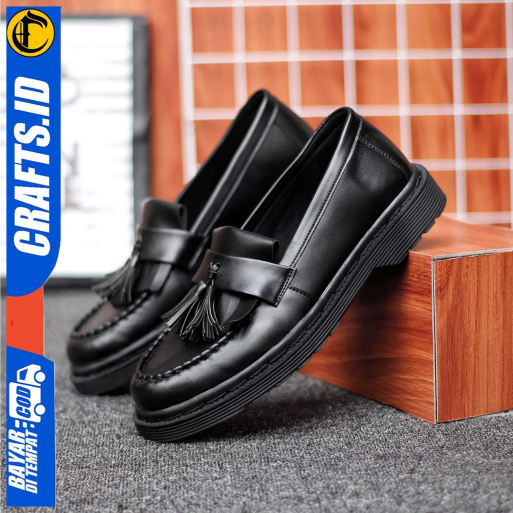 Sepatu Pantofel Formal Loafers Docmart low Boots Kerja Hitam Pria Crafs Daimon