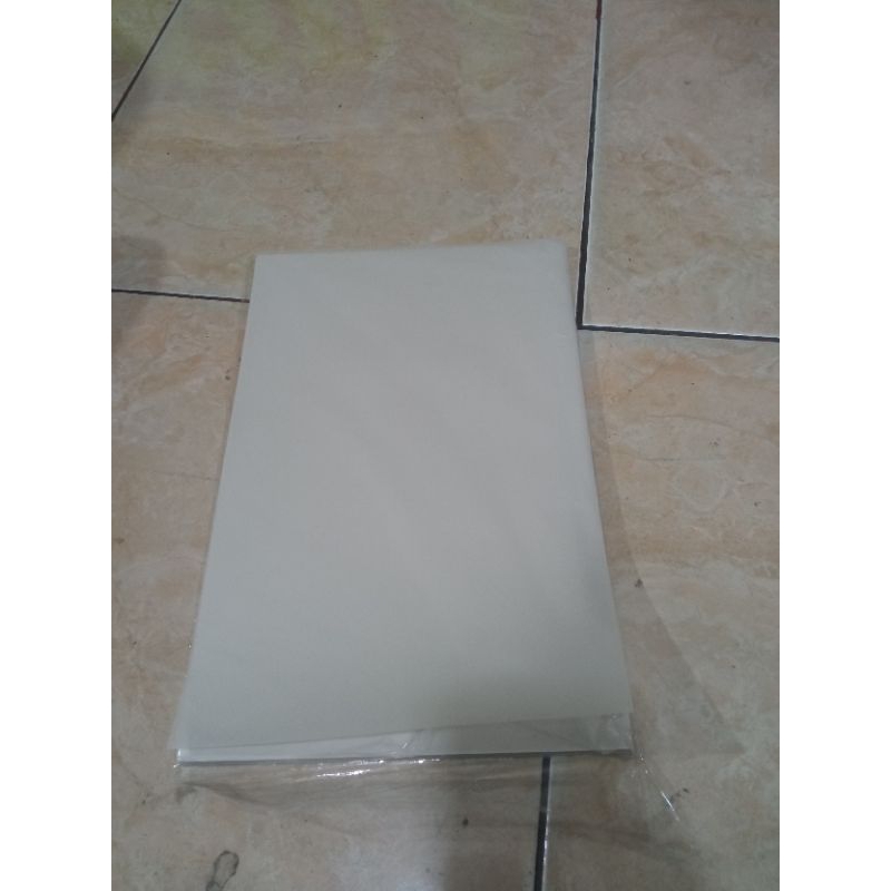 

kertas kalkir ukuran F4 isi 10 lembar/20 lembar