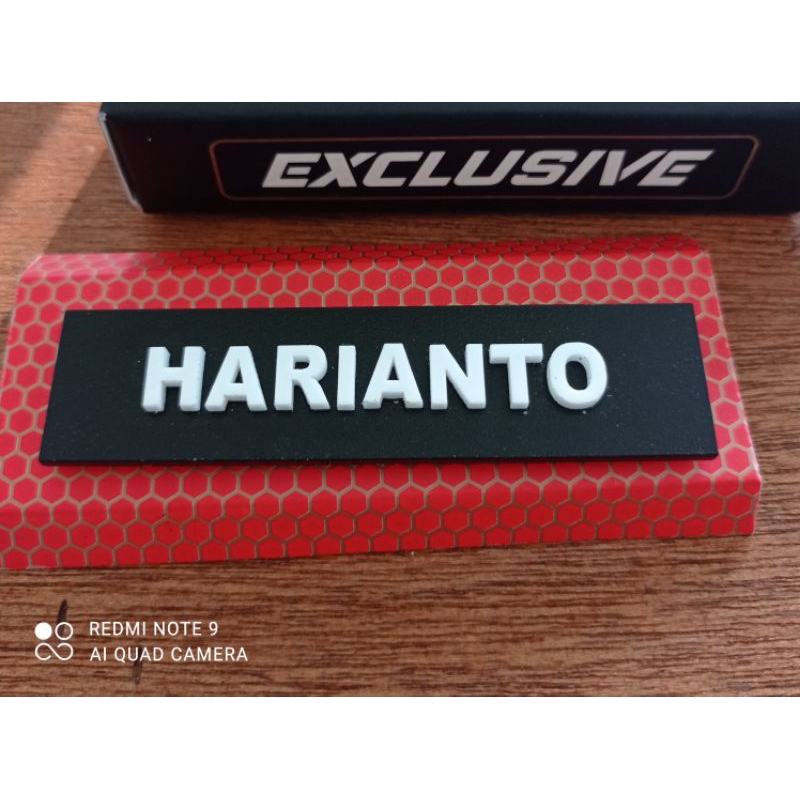 

Name tag Timbul exclusive