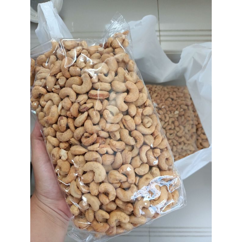 

Kacang Mede Goreng Original / Mete Goreng Tawar 1kg