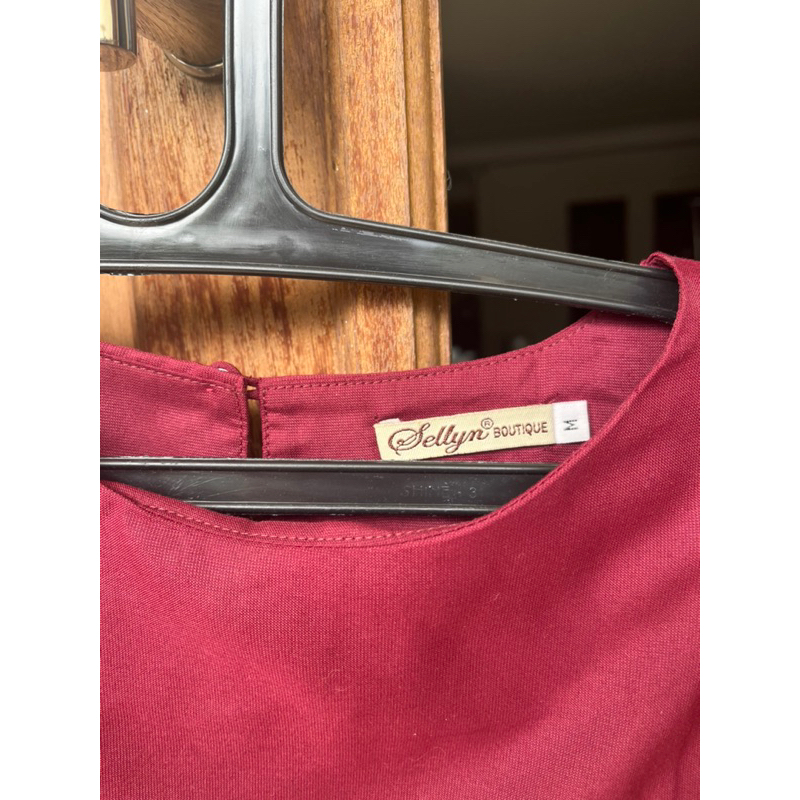 Maroon Blouse Wanita