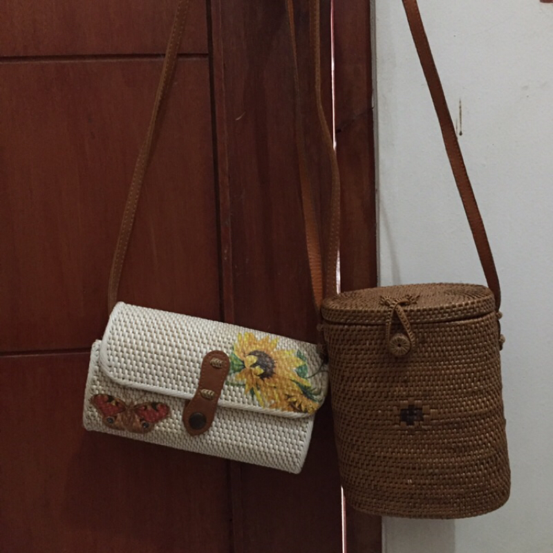 tas rotan rattan bag jogja white putih ethnic beach small sling bag lukis painting paint bali tenun 
