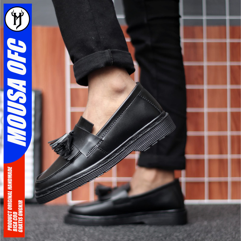 Sepatu Pria Docmart Loafers Casual Formal Kerja Pria Smile Mousa