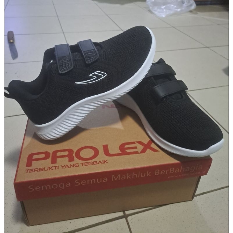 Sepatu sekolah anak NEW ERA