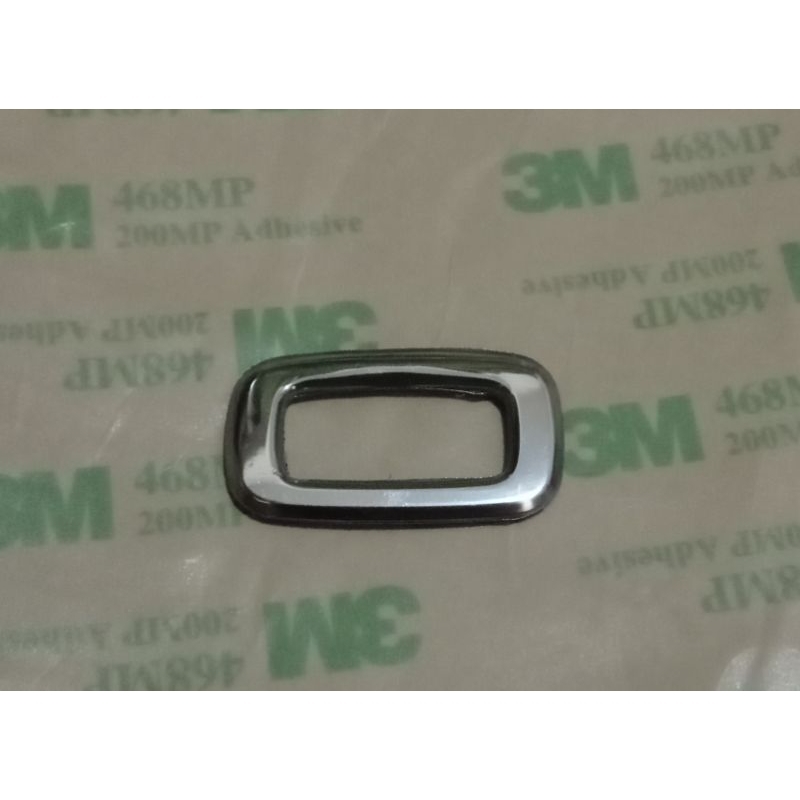 emblem logo timbul scoopy huruf "O"  k2f  honda scoopy 2021-2022 original