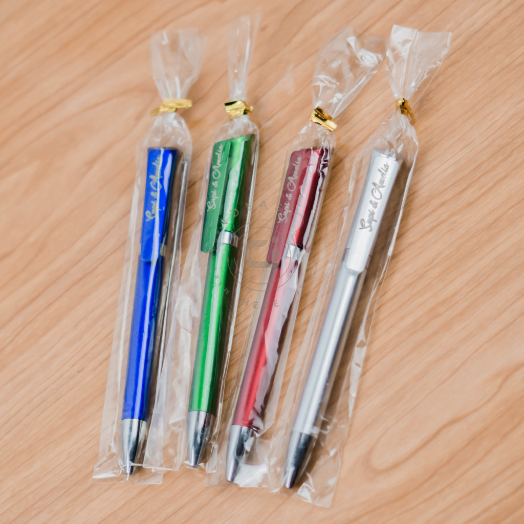 

PULPEN PLASTIK CUSTOM NAMA | SOUVENIR | MERCHANDISE | PULPEN PROMOSI