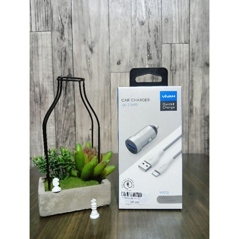 Charger CAR/Mobil VIVAN VCC02 Quick Charger