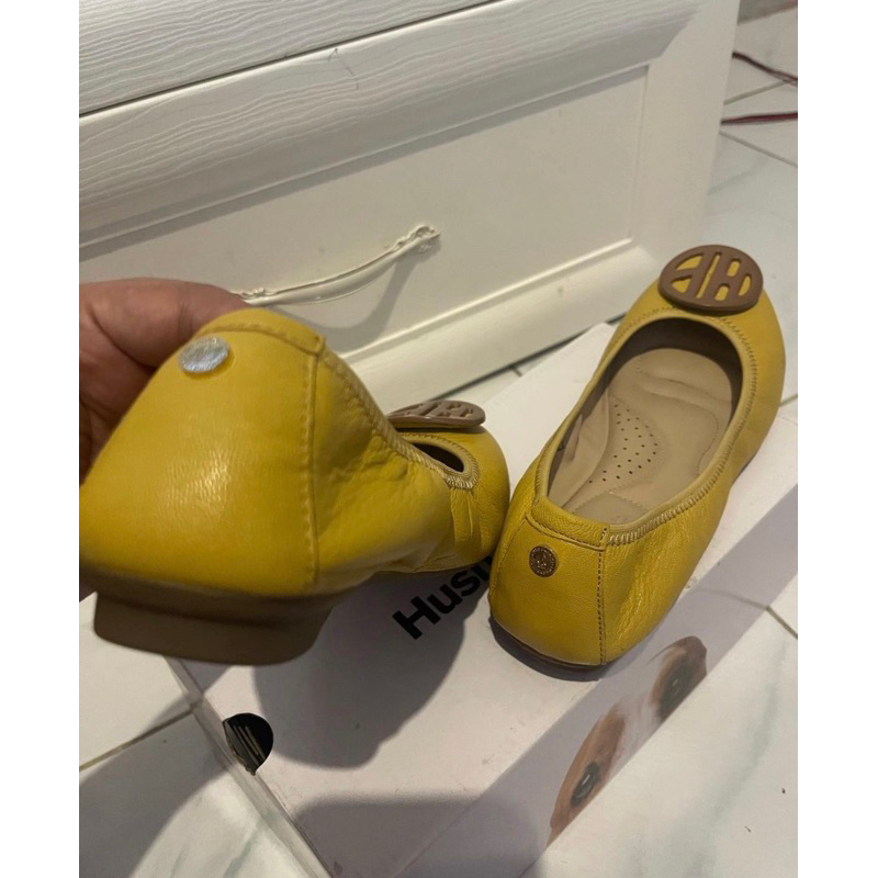 Preloved Flat Shoes Hush Puppies