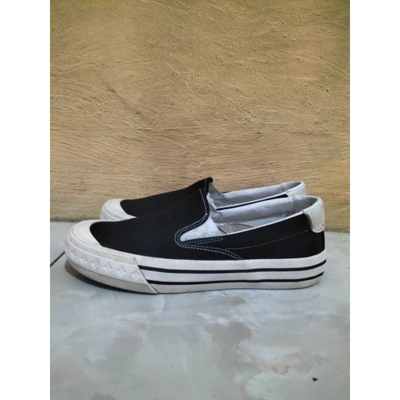 COMPASS RETRO SLIP ON