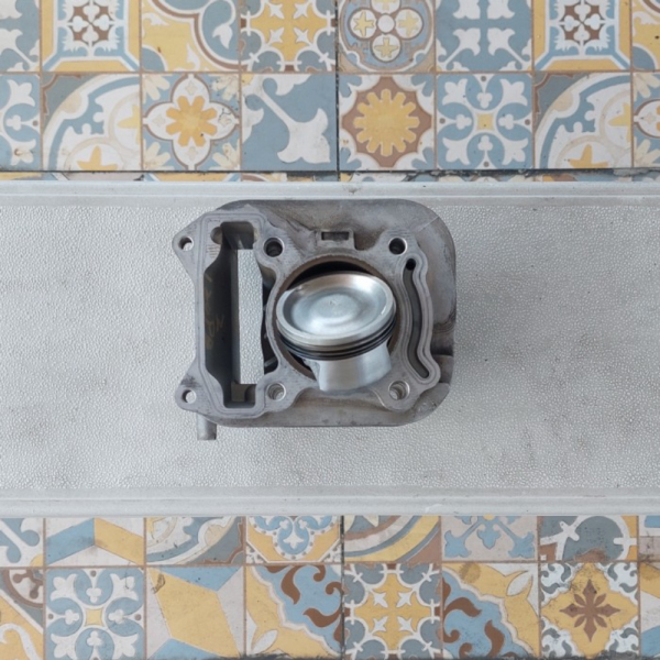 {Bekas} Blok  Seher Vespa Matic 3v/iget 150cc Limited