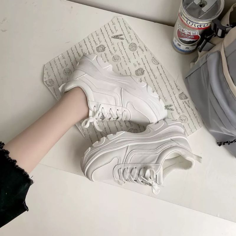 [SALE] SEPATU SNEAKERS WANITA SEPATU WANITA KOREA TAEYONG VNC 01