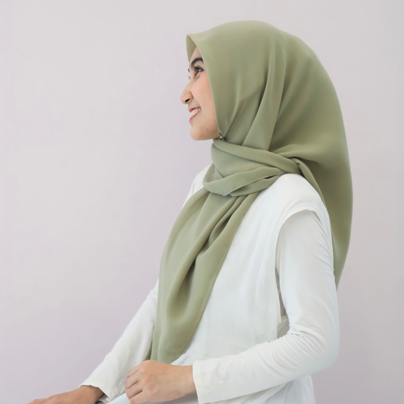 Dhinda Hijab - Plain Hijab Segi empat (Bella Square) (Polycotton) Hijab Basic Cantik