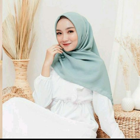 Jilbab Segiempat Paris Premium Hijab Segi Empat Polos Kerudung Paris Instan Biasa Jadul Warna Soft