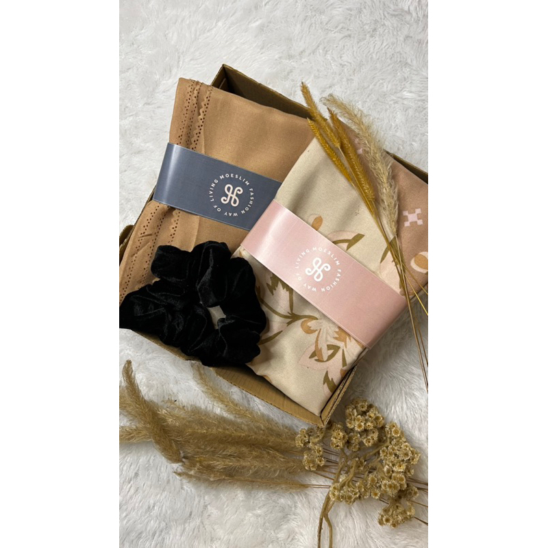 

Paket gift gold / kado ultah / wisuda / anniversary / wedding Ulang tahun Ulang tahun