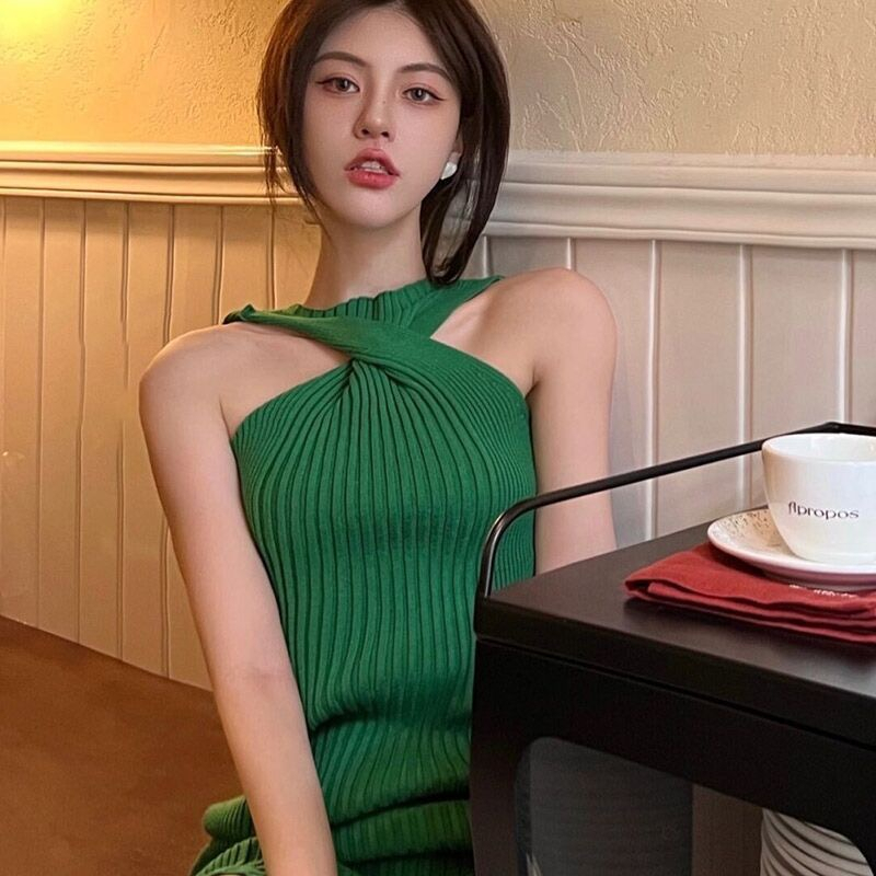 【Elegant】 Halter Dress High Waist Sleeveless Tight Knit Dress 2140