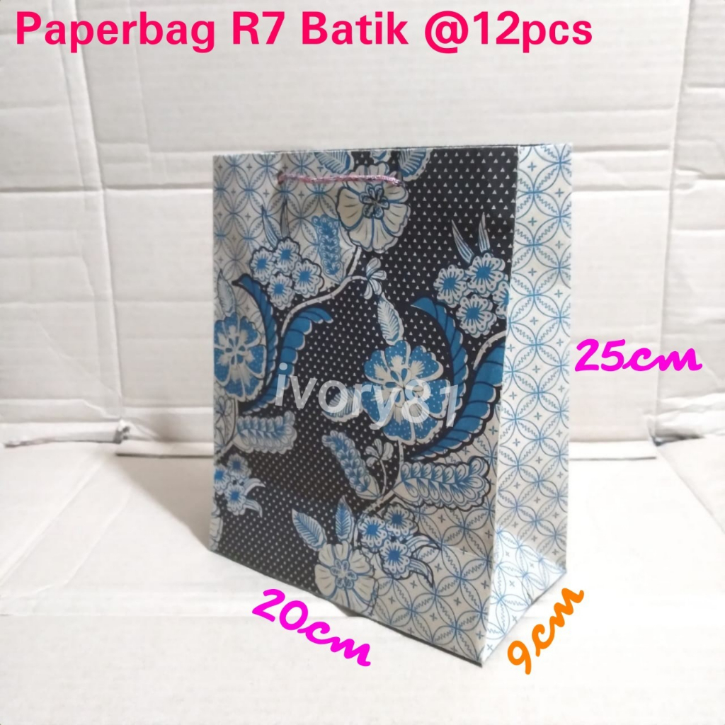 

Isi 12pc Paperbag R7 batik lusinan / tas kertas motif batik 20 x 25 / tas kertas batik / paperbag