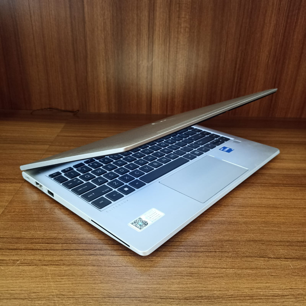 Laptop HP EliteBook 640 14 G9 INTEL i5 1235U 8GB 512GB SSD 14.0 FHD IPs Win 11 Pro