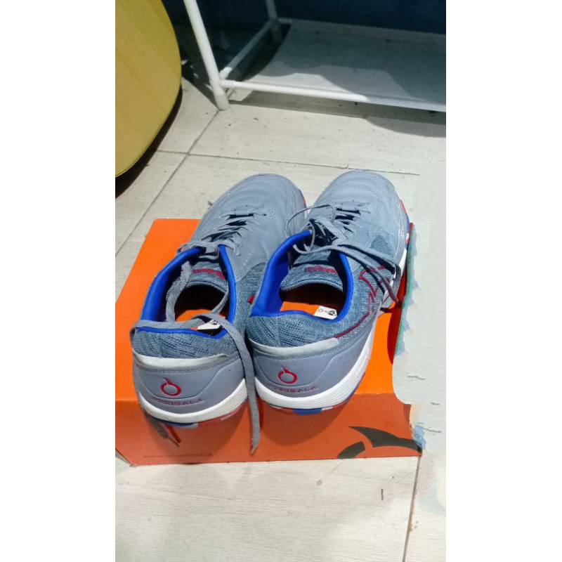 sepatu futsal seken ori
