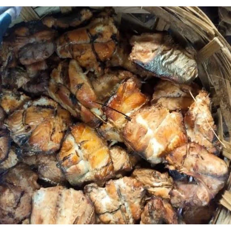 

ikan asap manyung/ ikan panggang/ ikan asap 500gr fresh vakum