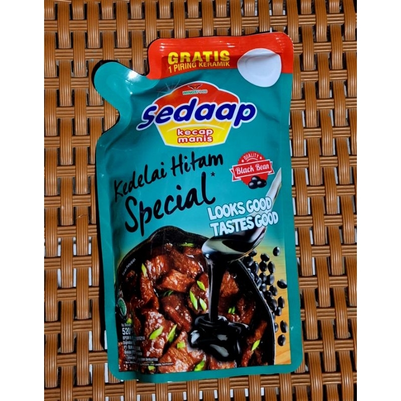 

Kecap Manis Sedap Kedelai hitam 520ml