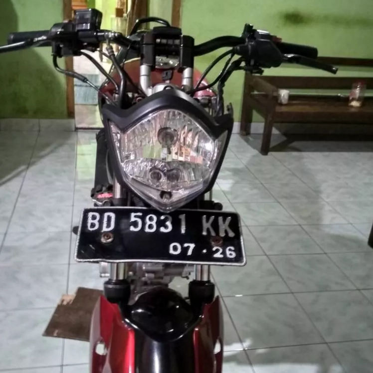 reflektor/kaca/mika tempat lampu dpn motor vixion old