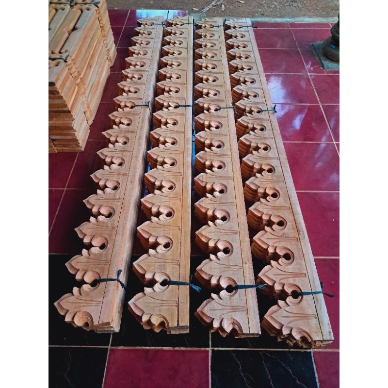 lisplang teras rumah joglo limasan kayu mahoni permeter