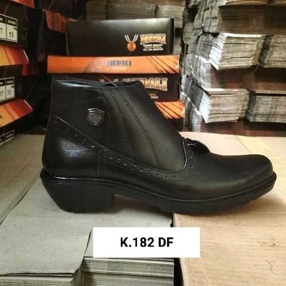Sepatu kulit boots medali kantor / Dinas sepatu kerja formal