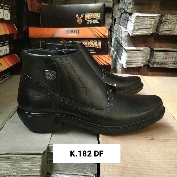 Sepatu kulit boots medali kantor / Dinas sepatu kerja formal